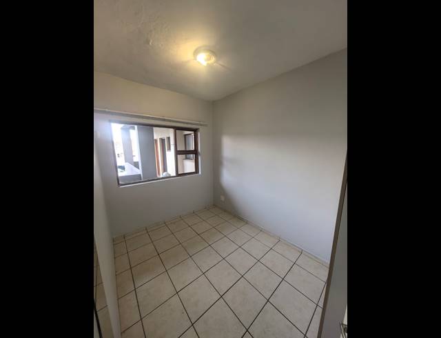 2 BEDROOM FLAT RENTED IN RICHEM